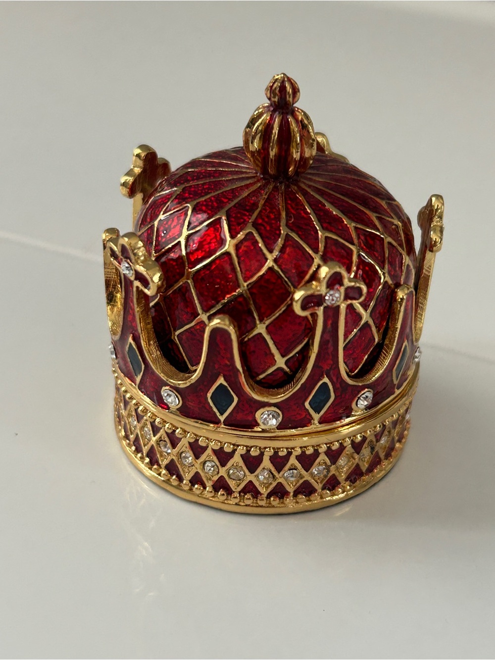 Versailles Red Gold Jeweled Rhinestone Regal King Crown Magnetic Trinket Box
